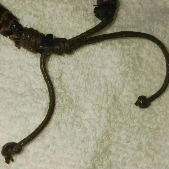 Handmade Leather Unisex Bracelet - Picture 4 of 4